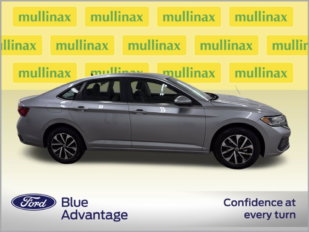Used 2024 Volkswagen Jetta S FWD image 2