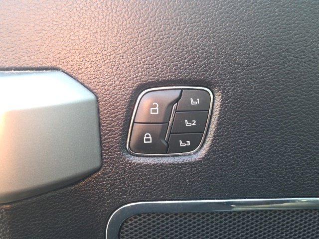 Certified 2020 Ford F350 Lariat AWD/4WD image 23