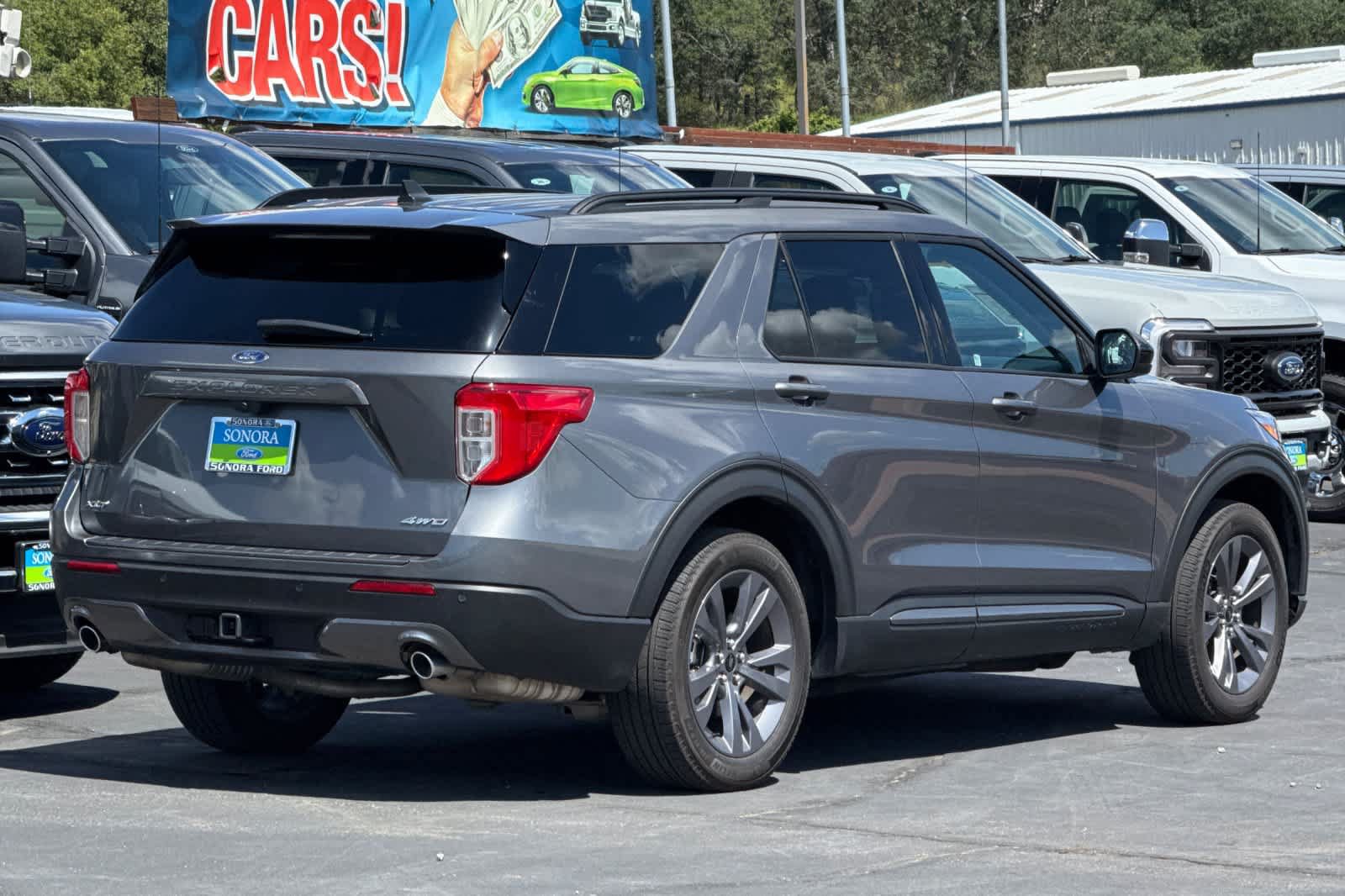 Certified 2023 Ford Explorer XLT w/ Equipment Group 202A AWD/4WD image 4