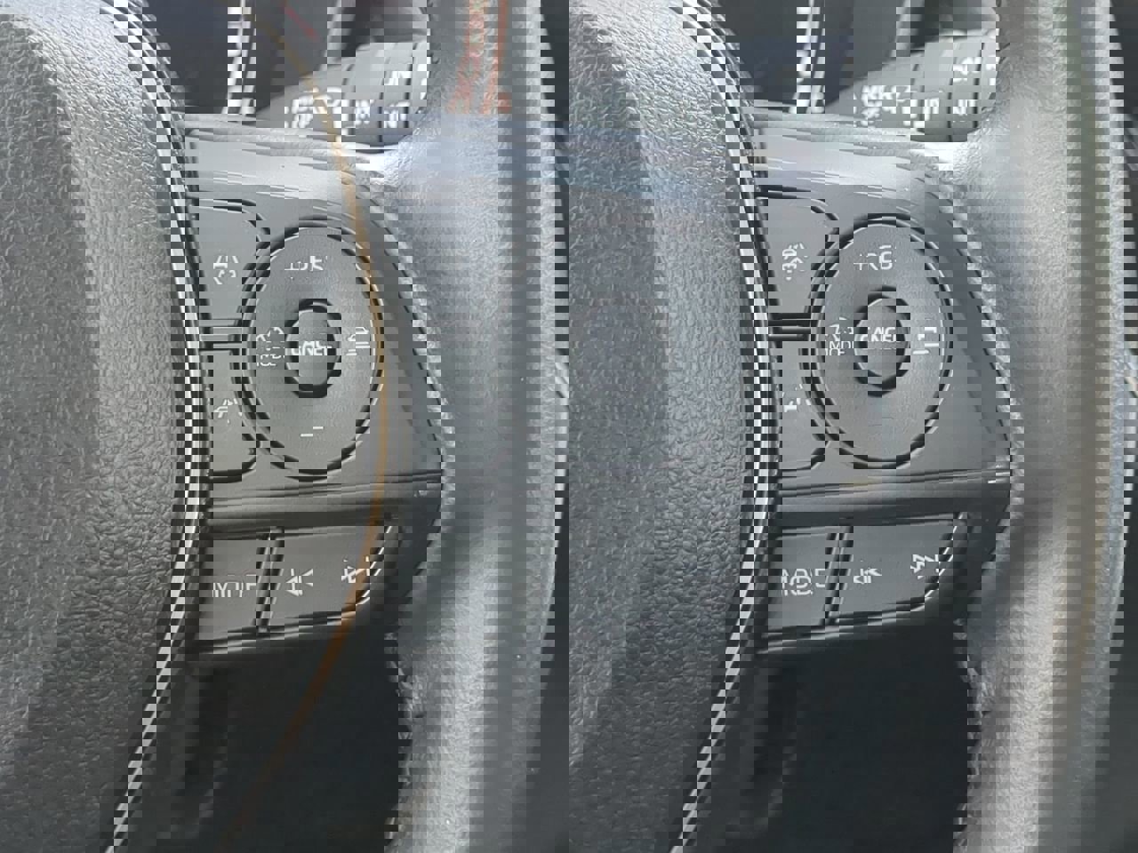 Used 2023 Toyota Corolla Cross XLE w/ Convenience Package image 25