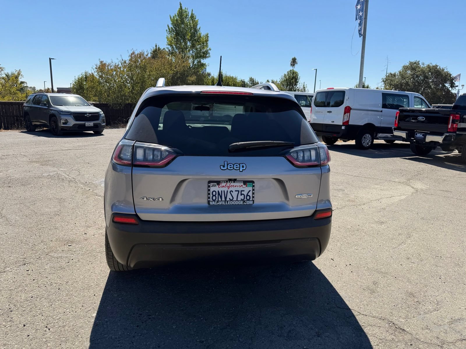 Used 2020 Jeep Cherokee Latitude AWD/4WD image 4