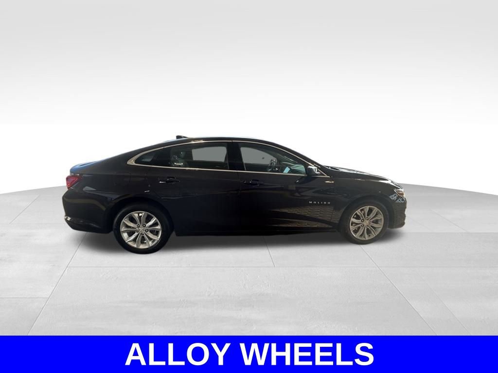 Used 2025 Chevrolet Malibu LT image 3