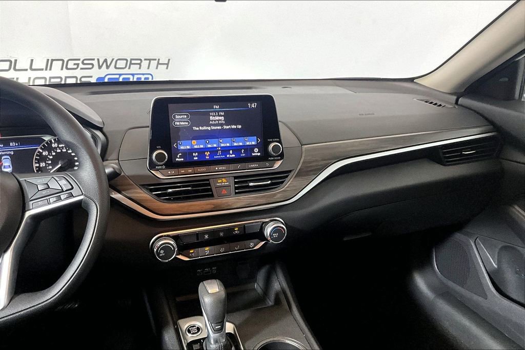 Used 2025 Nissan Altima 2.5 SV FWD image 5