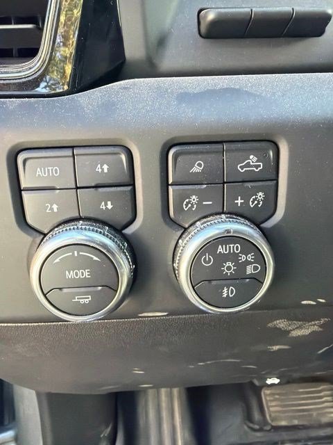 Used 2024 GMC Sierra 3500 AT4 w/ AT4 Premium Plus Package AWD/4WD image 19