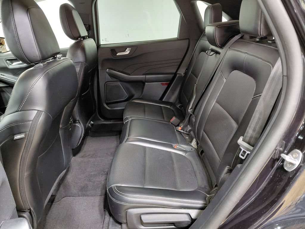 Certified 2025 Ford Escape Platinum AWD/4WD image 40