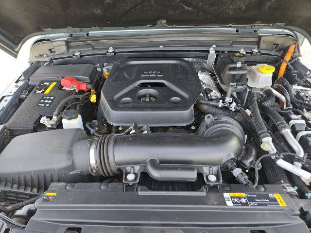 Used 2024 Jeep Wrangler Unlimited Sahara AWD/4WD image 34