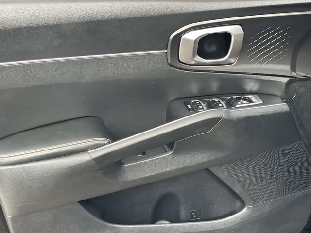 Used 2021 Kia Sorento S w/ Panoramic Sunroof Package FWD image 19