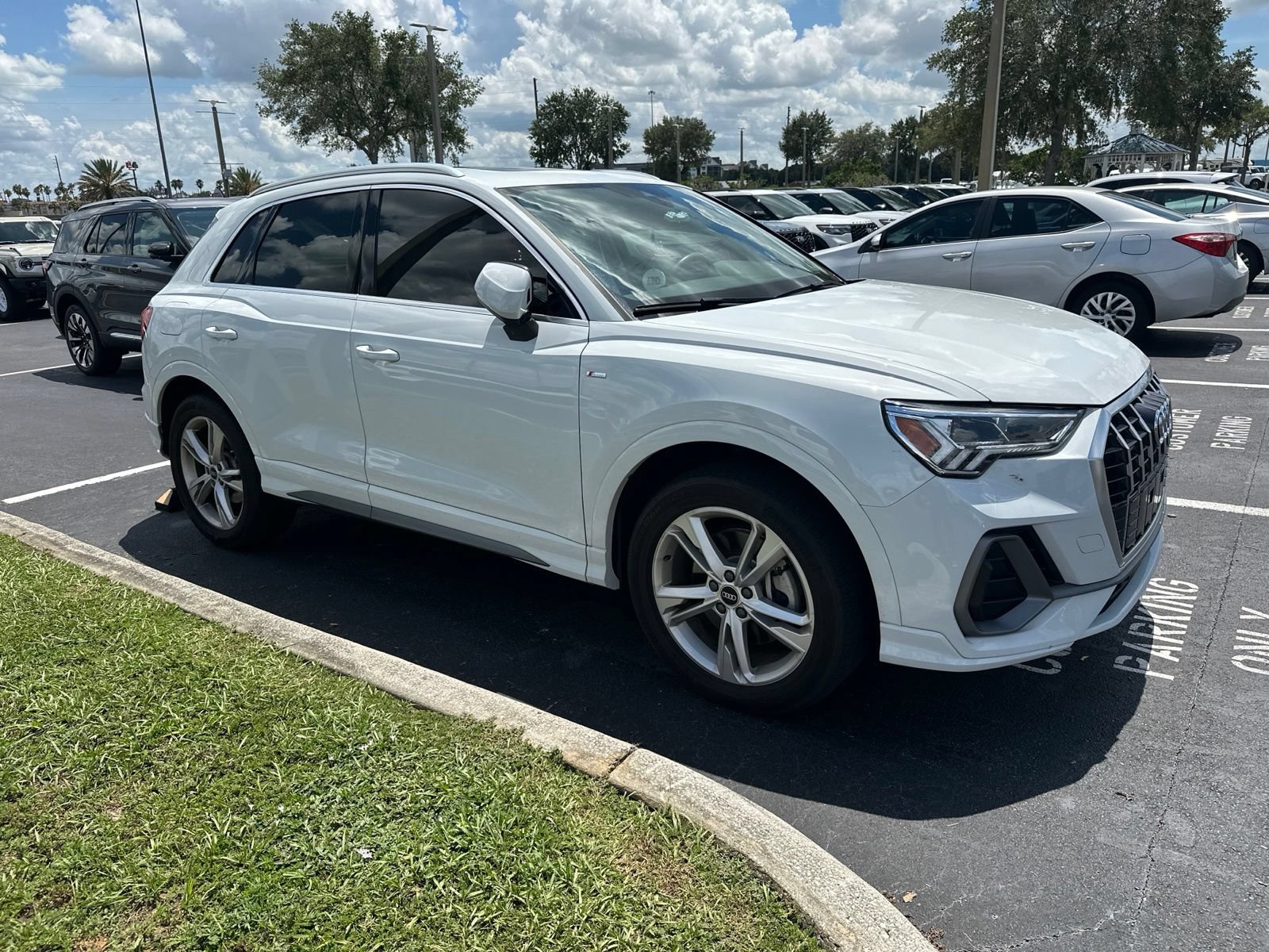 Used 2024 Audi Q3 2.0T Premium AWD/4WD image 6