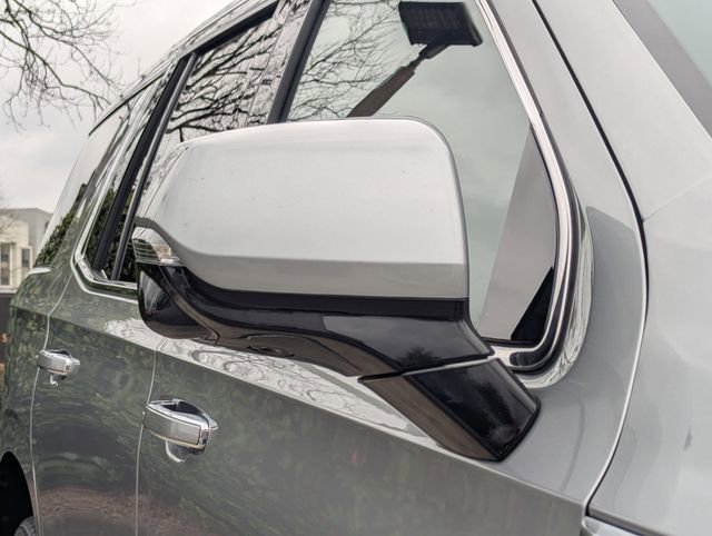 Used 2023 GMC Yukon Denali image 12