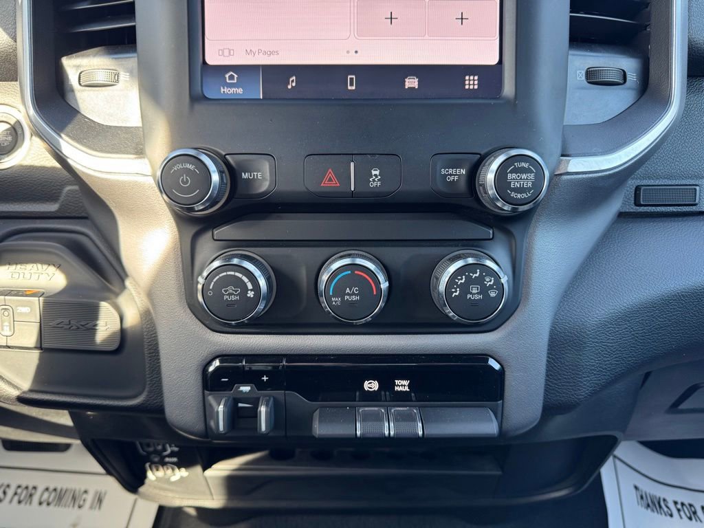 Used 2024 RAM 2500 Big Horn AWD/4WD image 22