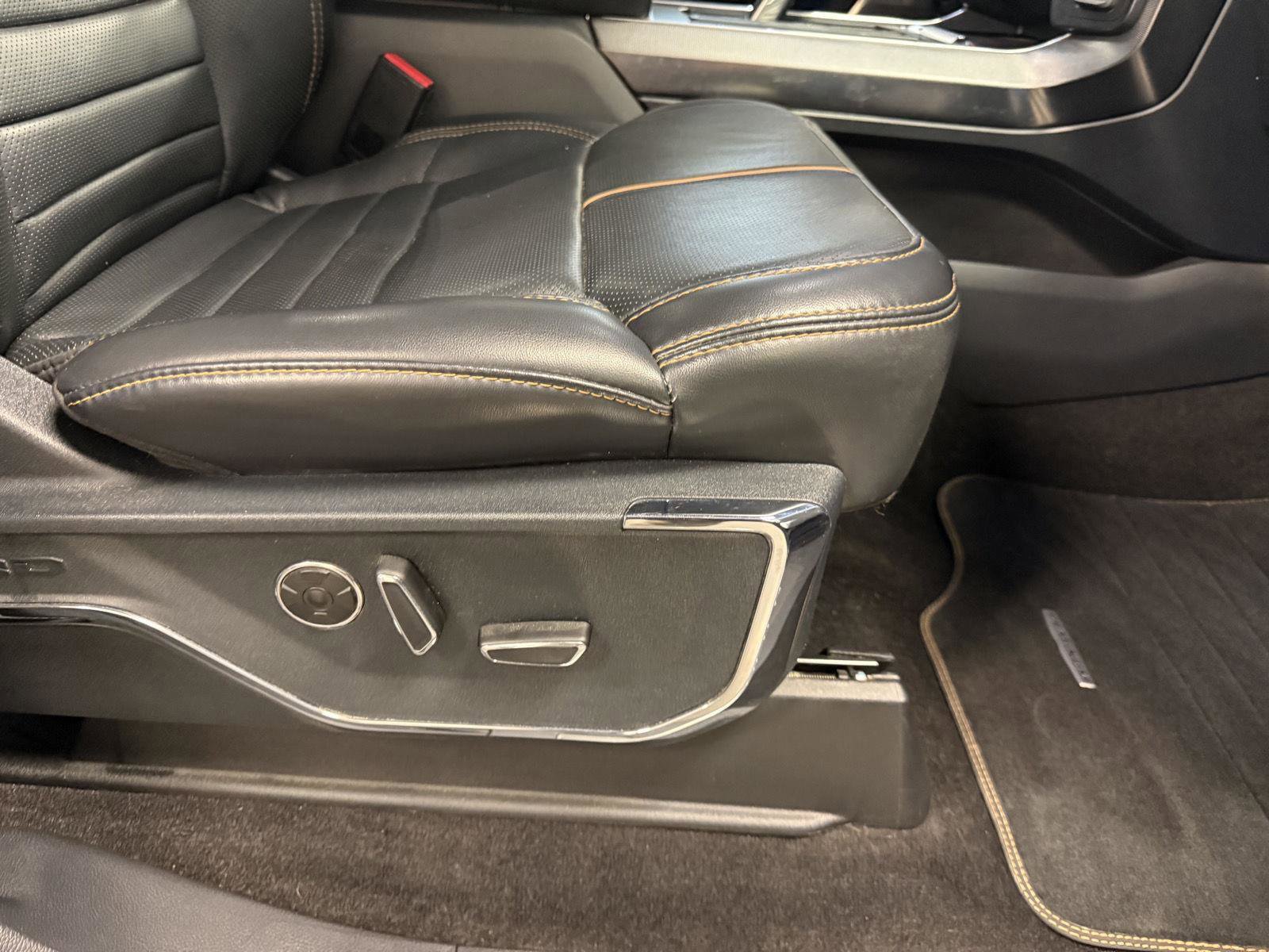 Certified 2021 Ford F150 Platinum w/ Equipment Group 701A High image 22