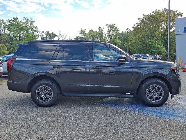 Certified 2026 Ford Expedition Active AWD/4WD image 9
