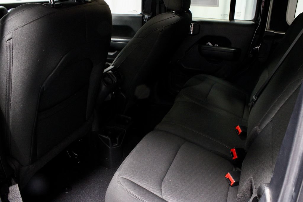 Used 2022 Jeep Wrangler Unlimited Sport AWD/4WD image 19
