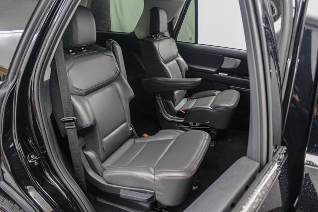 Certified 2025 Ford Expedition Active AWD/4WD image 21