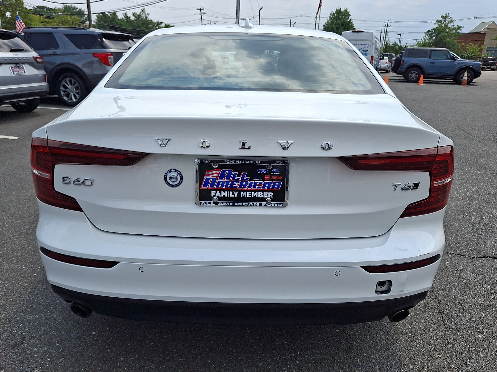Used 2021 Volvo S60 T6 Momentum AWD/4WD image 9