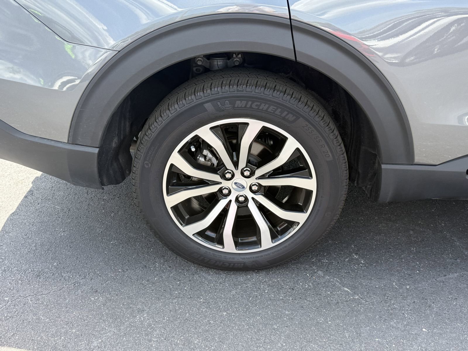 Certified 2025 Ford Explorer ST-Line AWD/4WD image 38