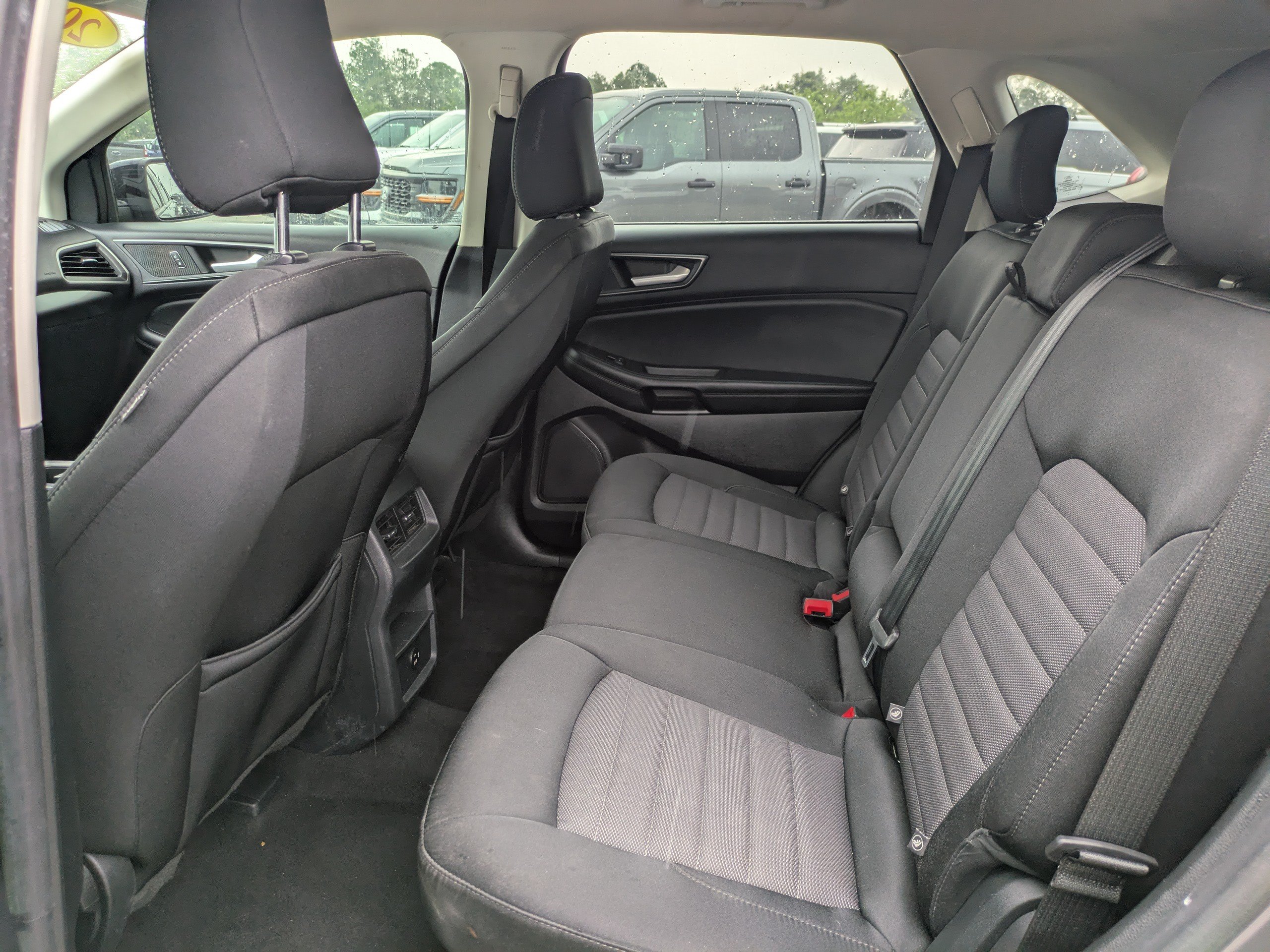 Certified 2022 Ford Edge SE w/ Black Appearance Package AWD/4WD image 13