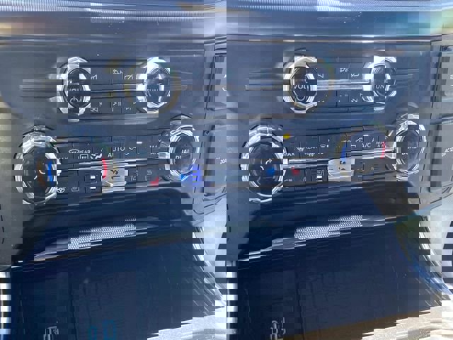 Certified 2022 Ford F150 Platinum w/ Equipment Group 701A High image 28