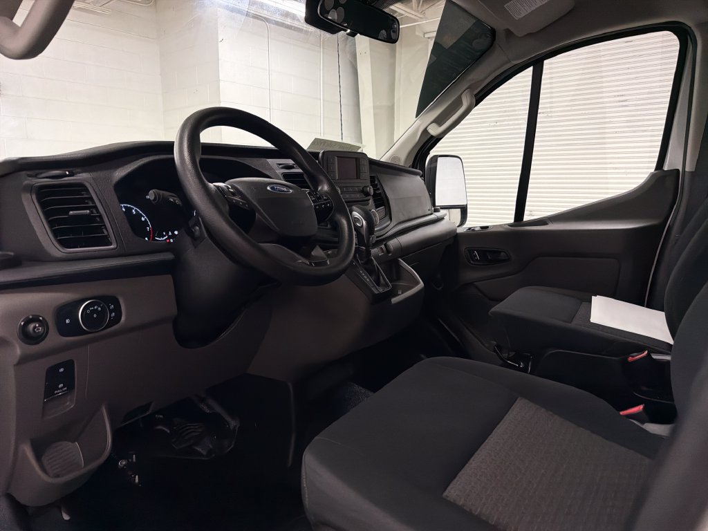 Certified 2025 Ford Transit 250 Low Roof w/ Exterior Upgrade Package RWD image 6