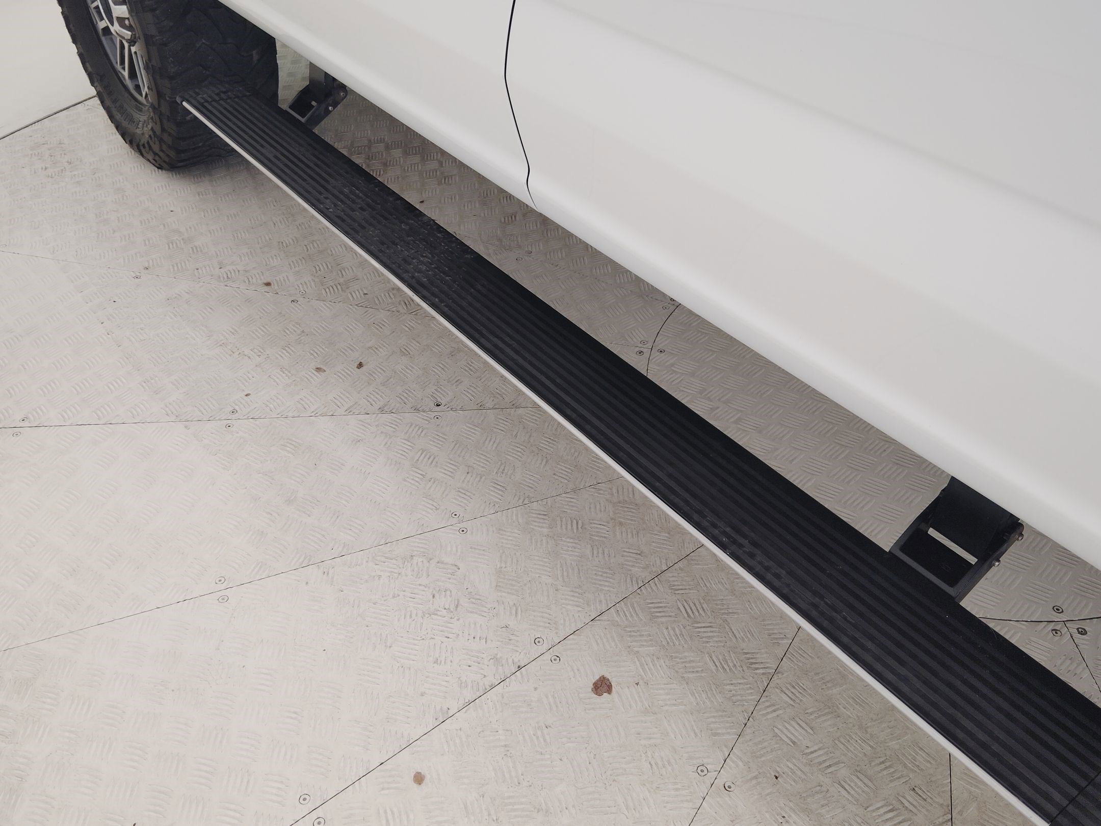 Certified 2024 Ford F250 Limited w/ FX4 Off-Road Package image 26