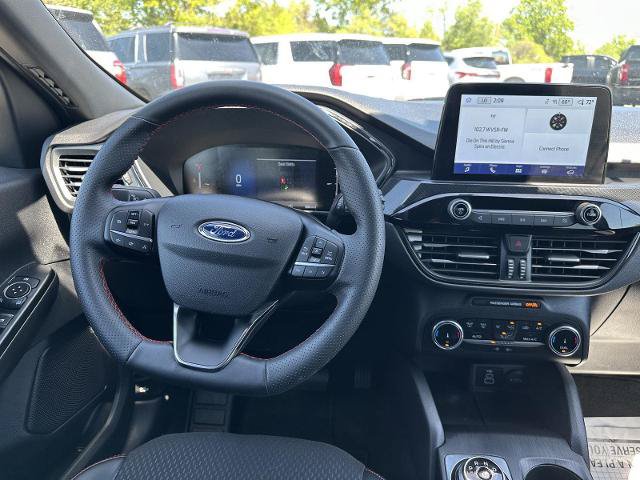 Certified 2025 Ford Escape ST-Line AWD/4WD image 23