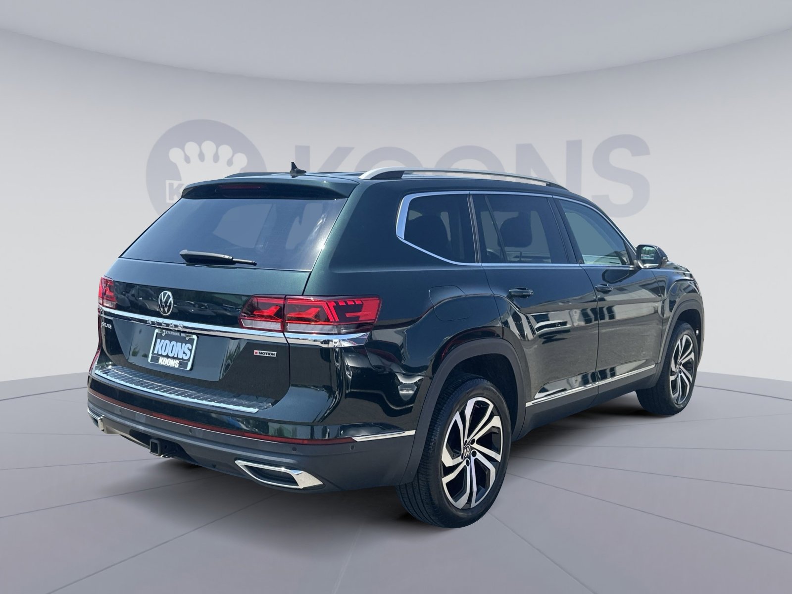 Used 2021 Volkswagen Atlas SEL Premium AWD/4WD image 16
