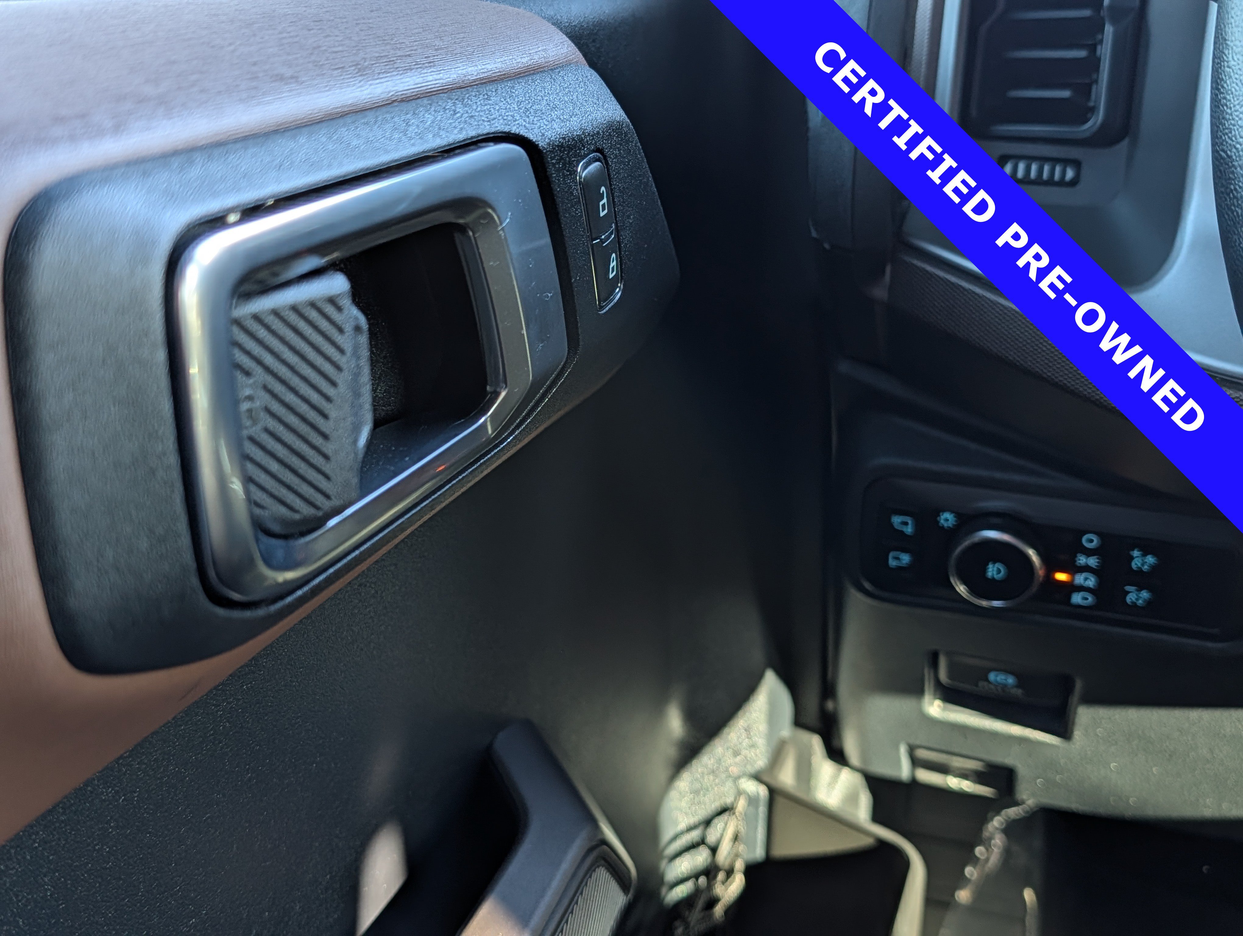 Certified 2021 Ford Bronco Outer Banks w/ Sasquatch Package AWD/4WD image 24
