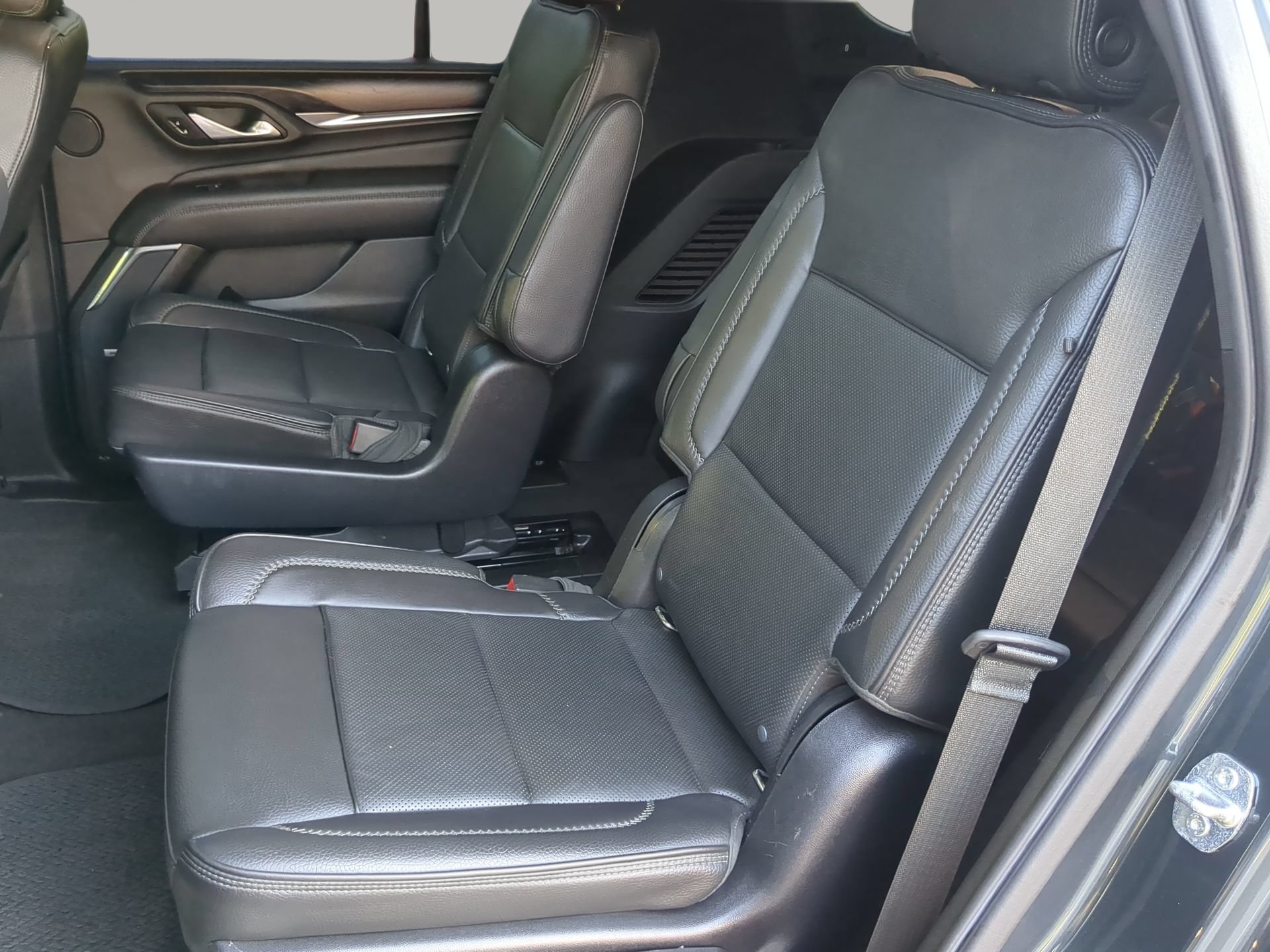 Used 2021 GMC Yukon Denali RWD image 54
