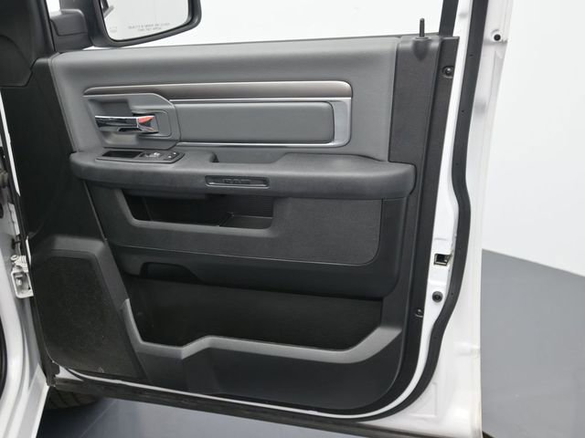 Used 2024 RAM 1500 Classic SLT image 28