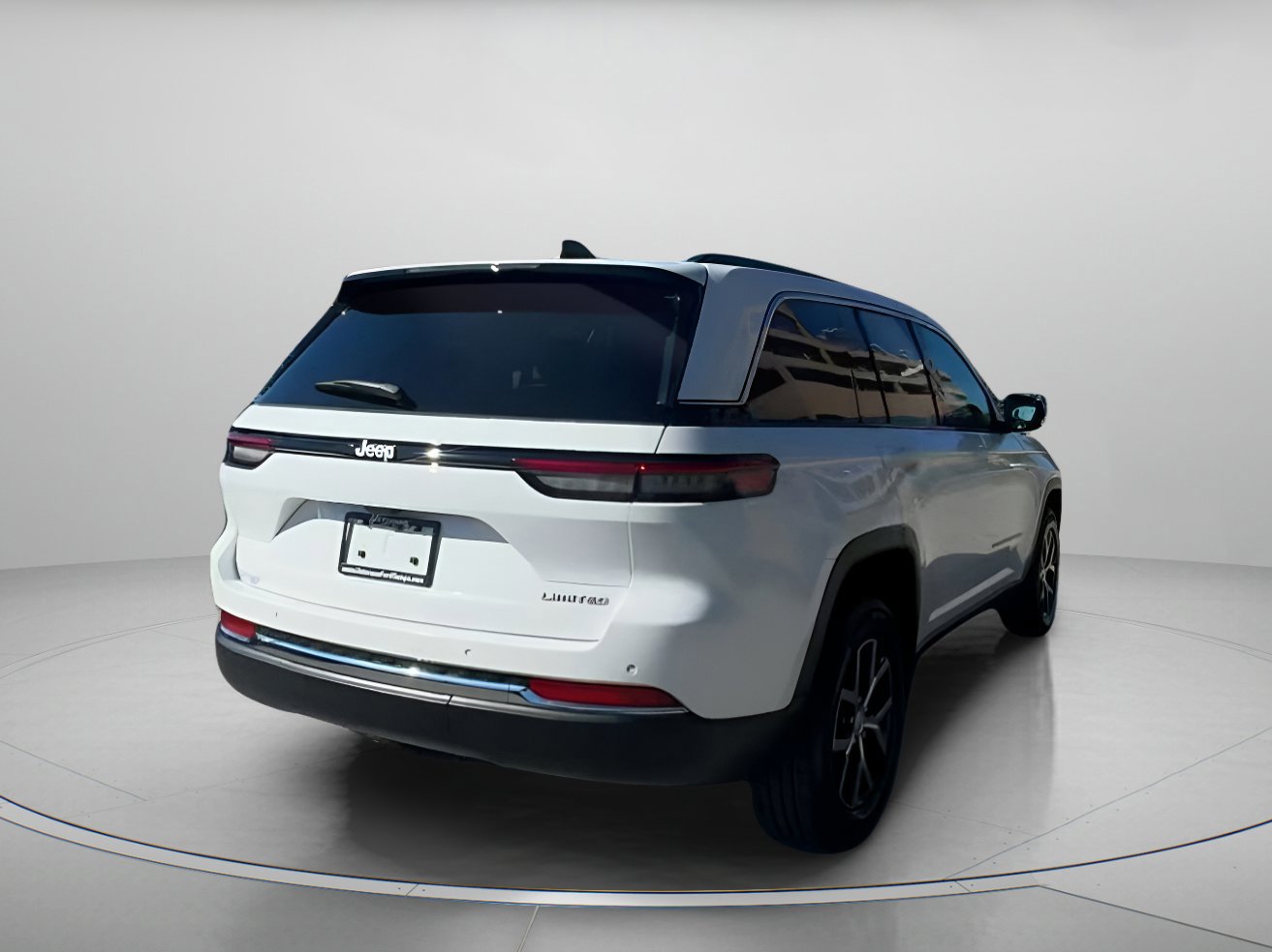 Used 2025 Jeep Grand Cherokee Limited w/ Trailer Tow Package image 19