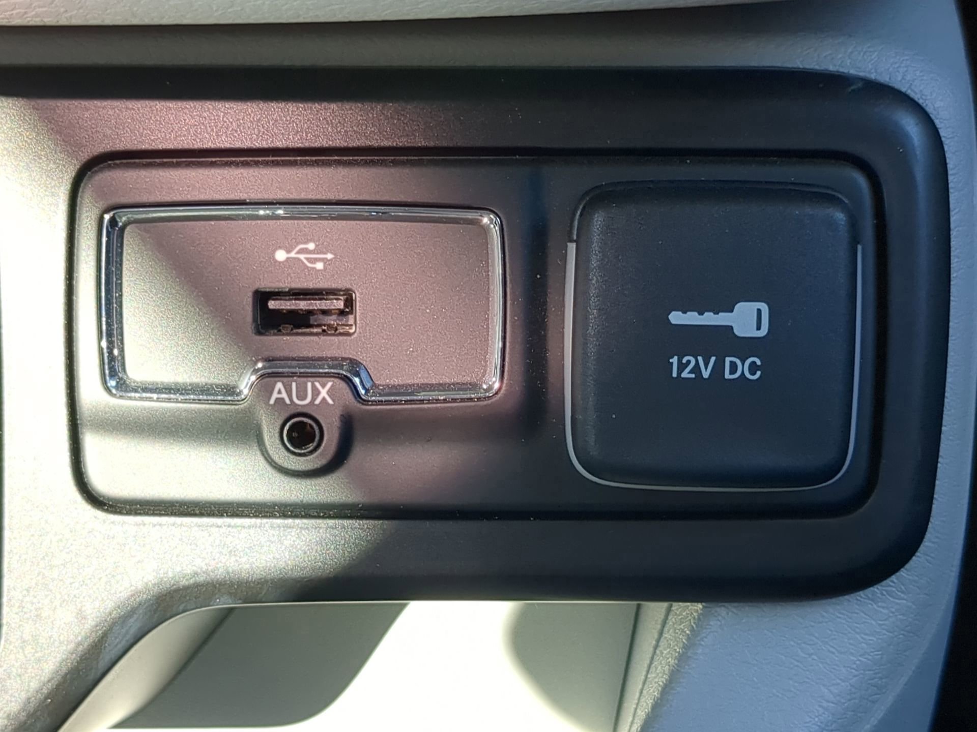 Used 2018 Jeep Renegade Latitude image 51