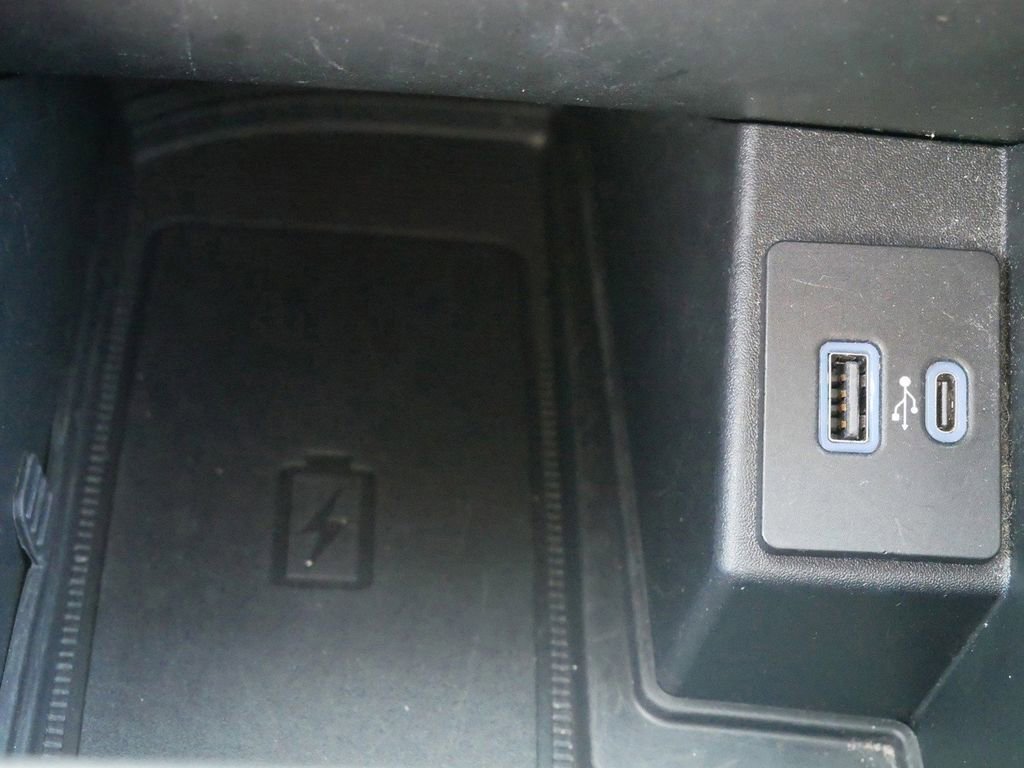 Certified 2024 Ford Edge Titanium image 26