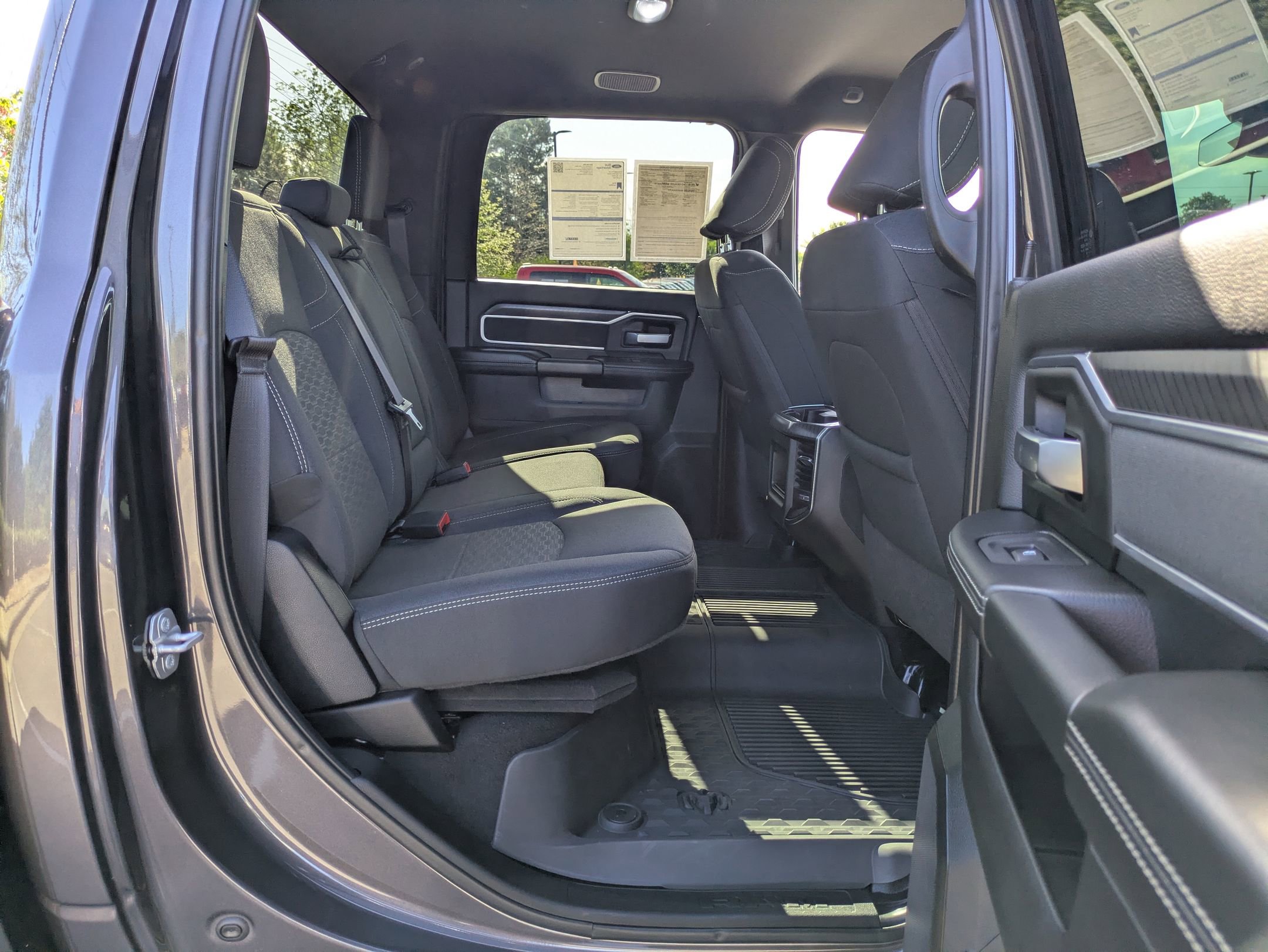 Used 2025 RAM 2500 Big Horn AWD/4WD image 36
