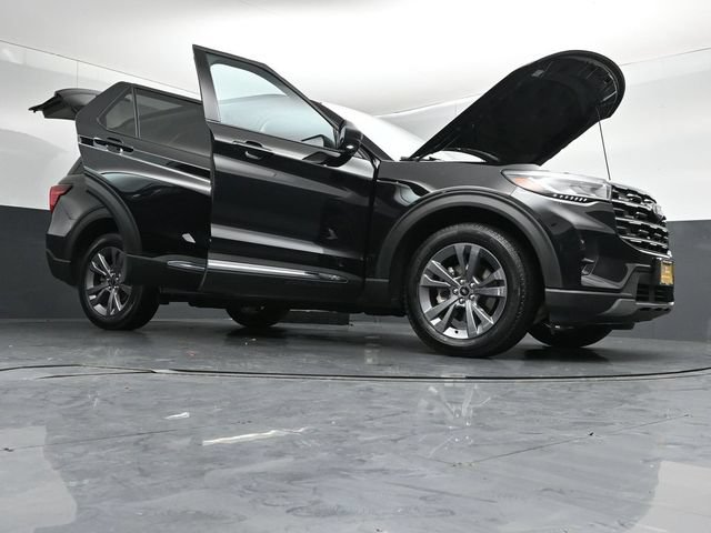 Certified 2025 Ford Explorer Active w/ Active Comfort Package AWD/4WD image 54