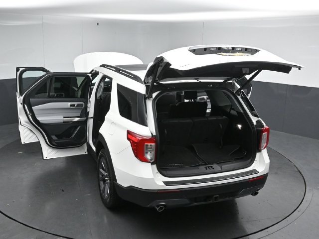 Certified 2024 Ford Explorer XLT w/ Equipment Group 202A AWD/4WD image 58