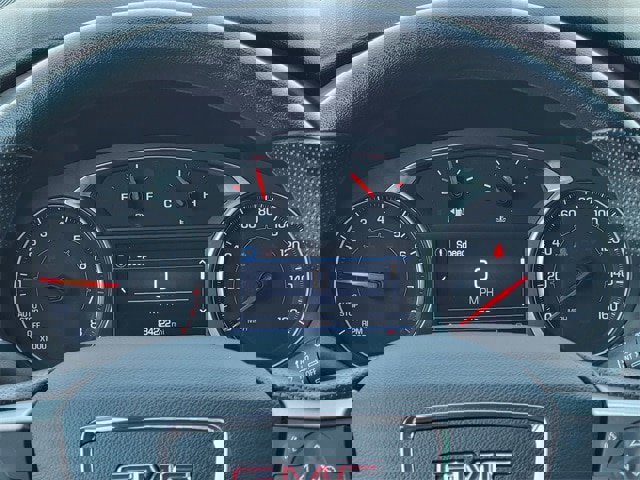 Used 2021 GMC Acadia SLE image 36