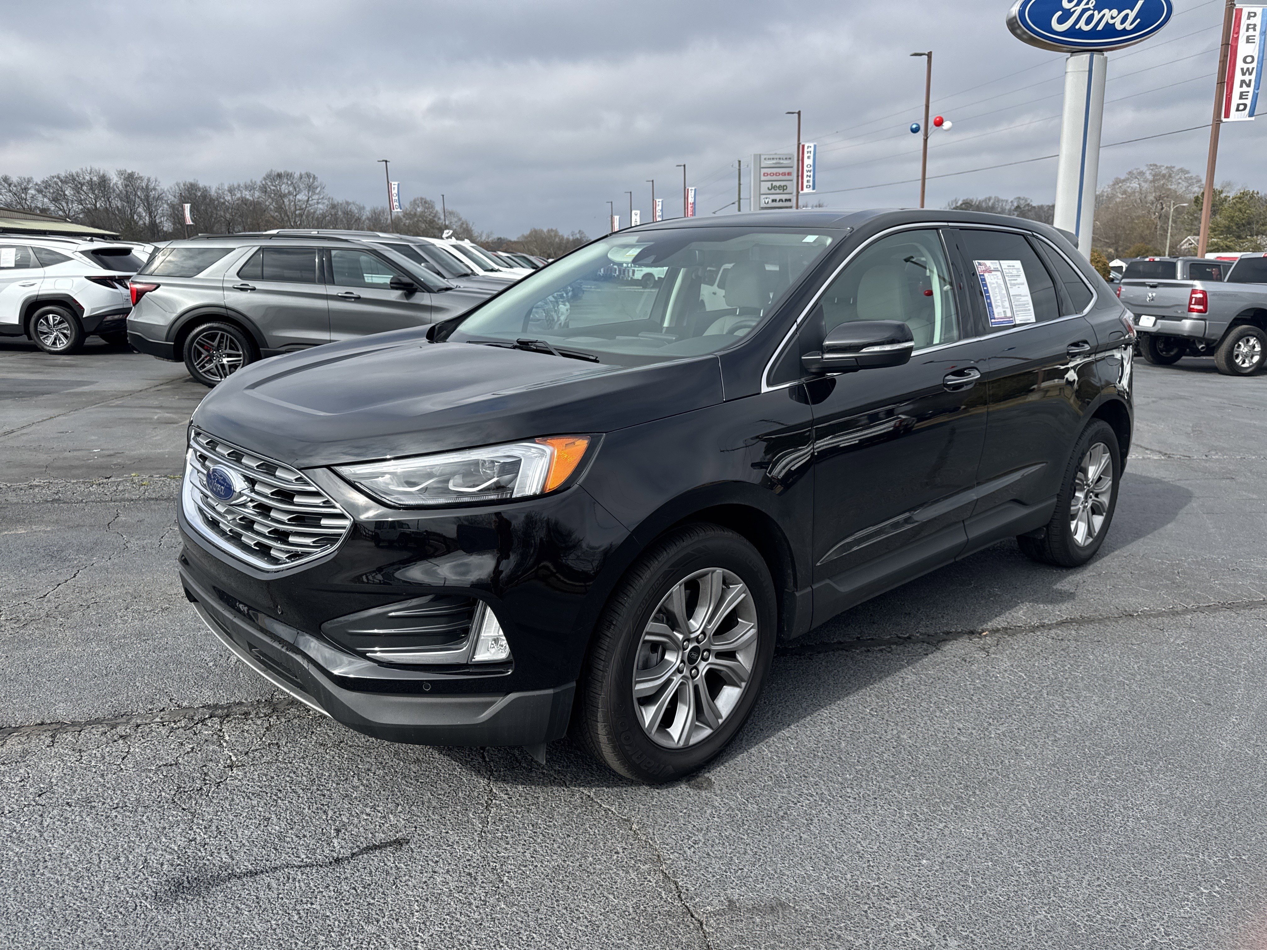Certified 2024 Ford Edge Titanium w/ Equipment Group 301A image 2