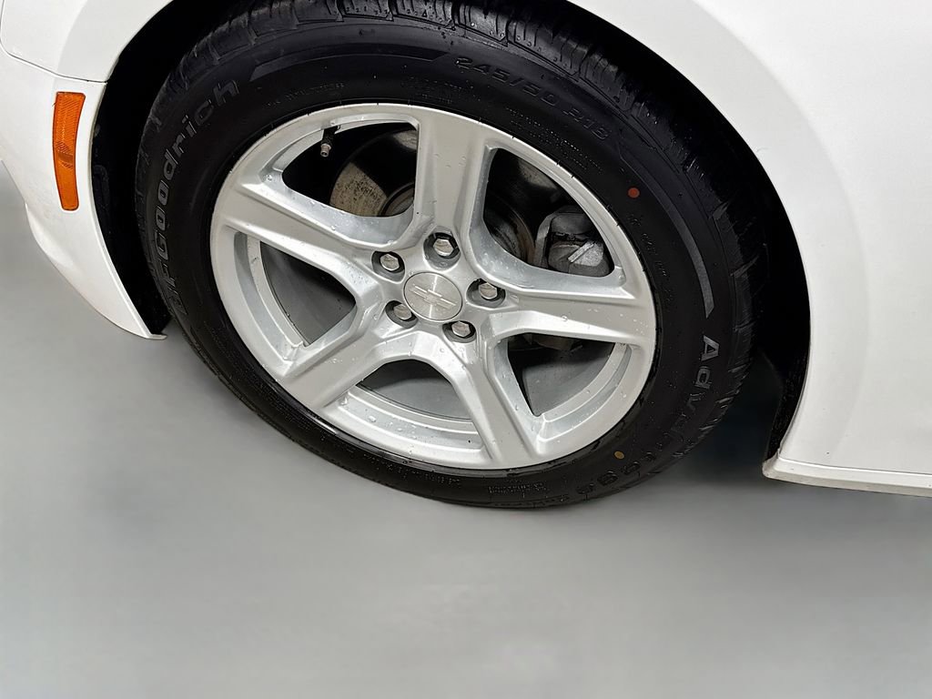 Used 2020 Chevrolet Camaro LT image 21