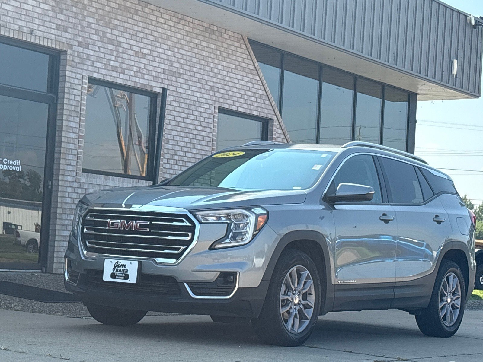 Used 2024 GMC Terrain SLT