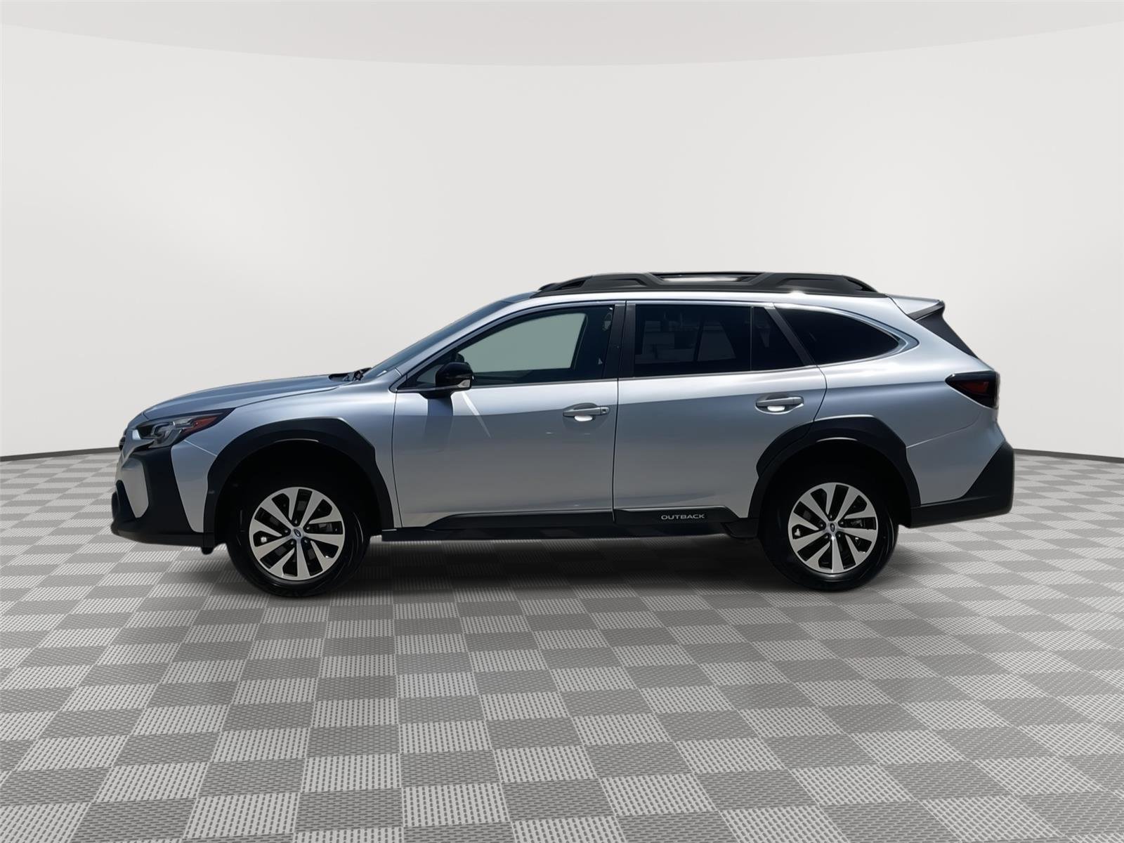 Used 2025 Subaru Outback Premium AWD/4WD image 2