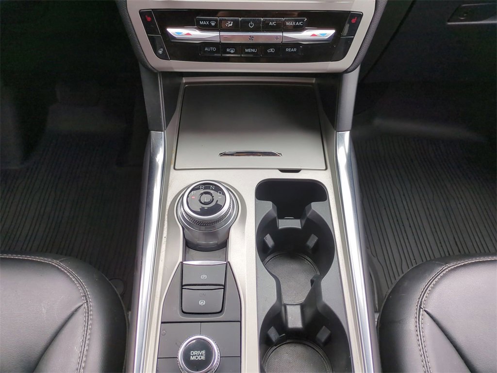 Certified 2022 Ford Explorer XLT w/ Equipment Group 202A image 18