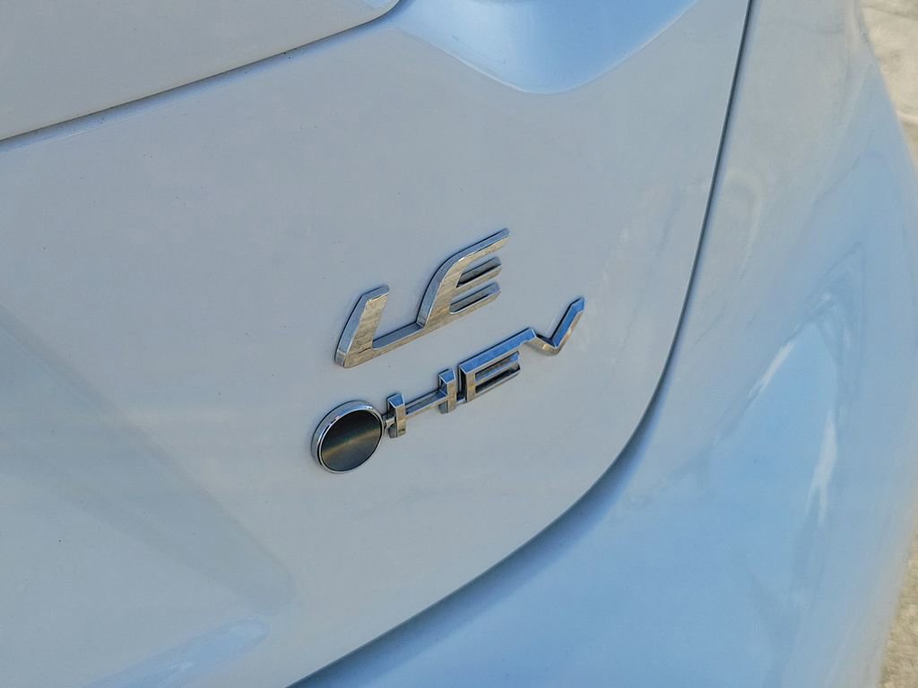 Used 2025 Toyota Corolla LE image 8