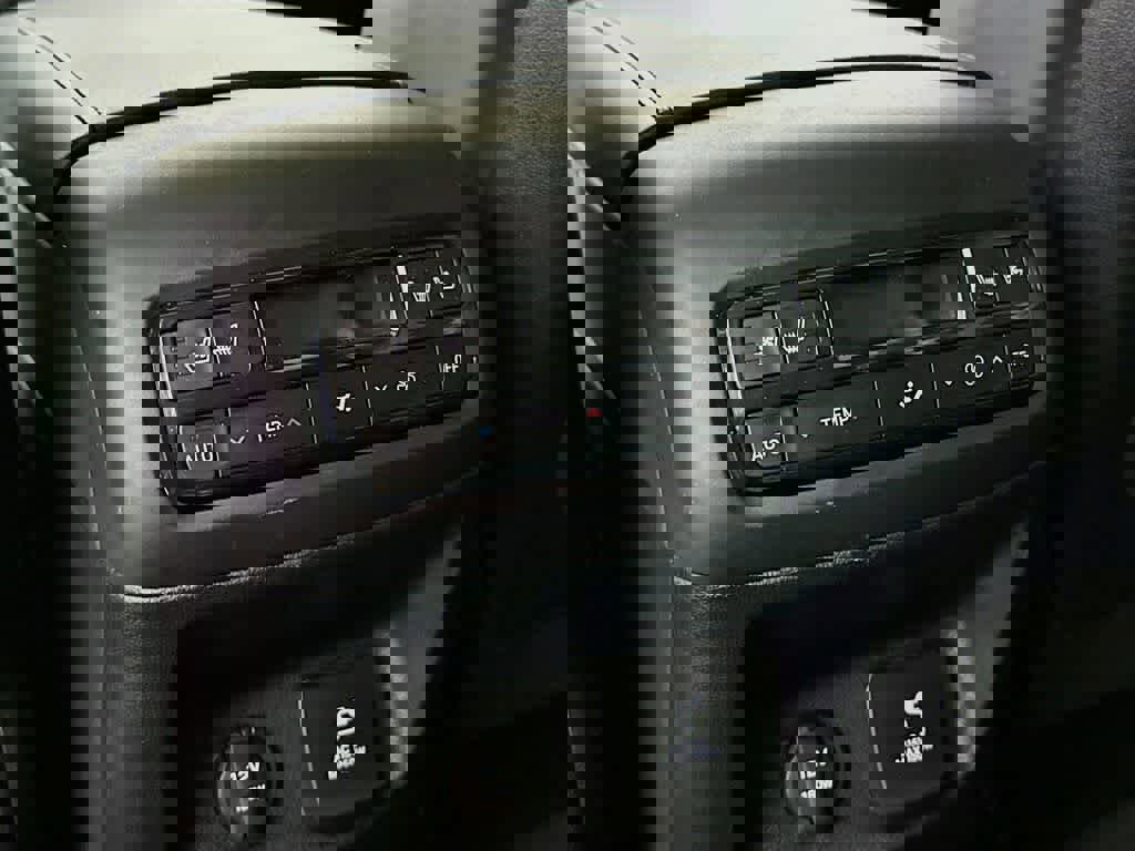 Used 2025 Hyundai Palisade SEL FWD image 12