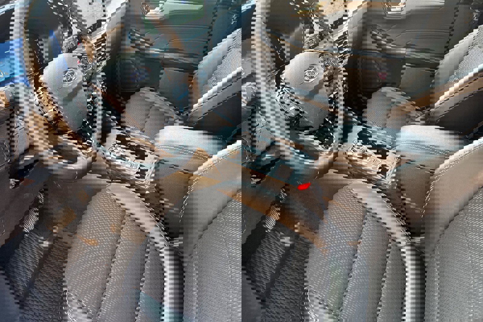 Certified 2025 Ford Escape Base image 11