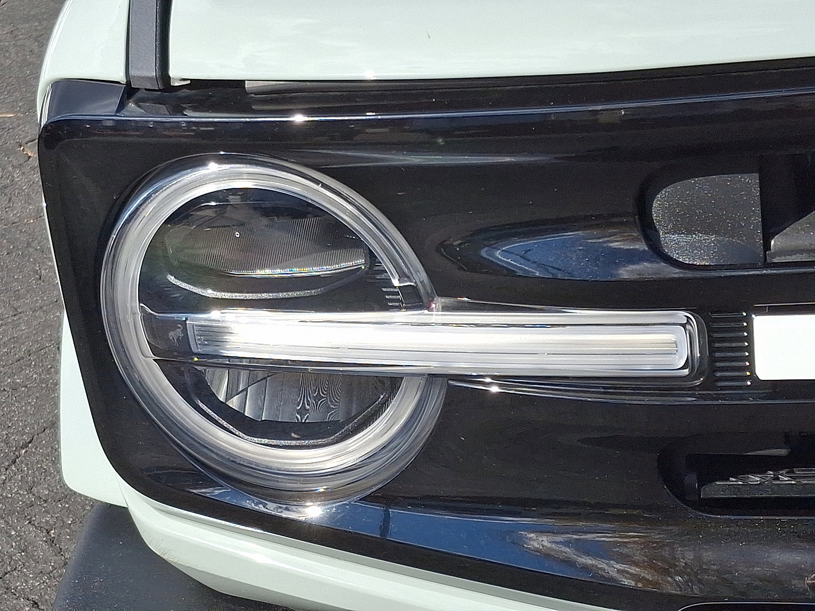 Certified 2022 Ford Bronco Outer Banks image 9