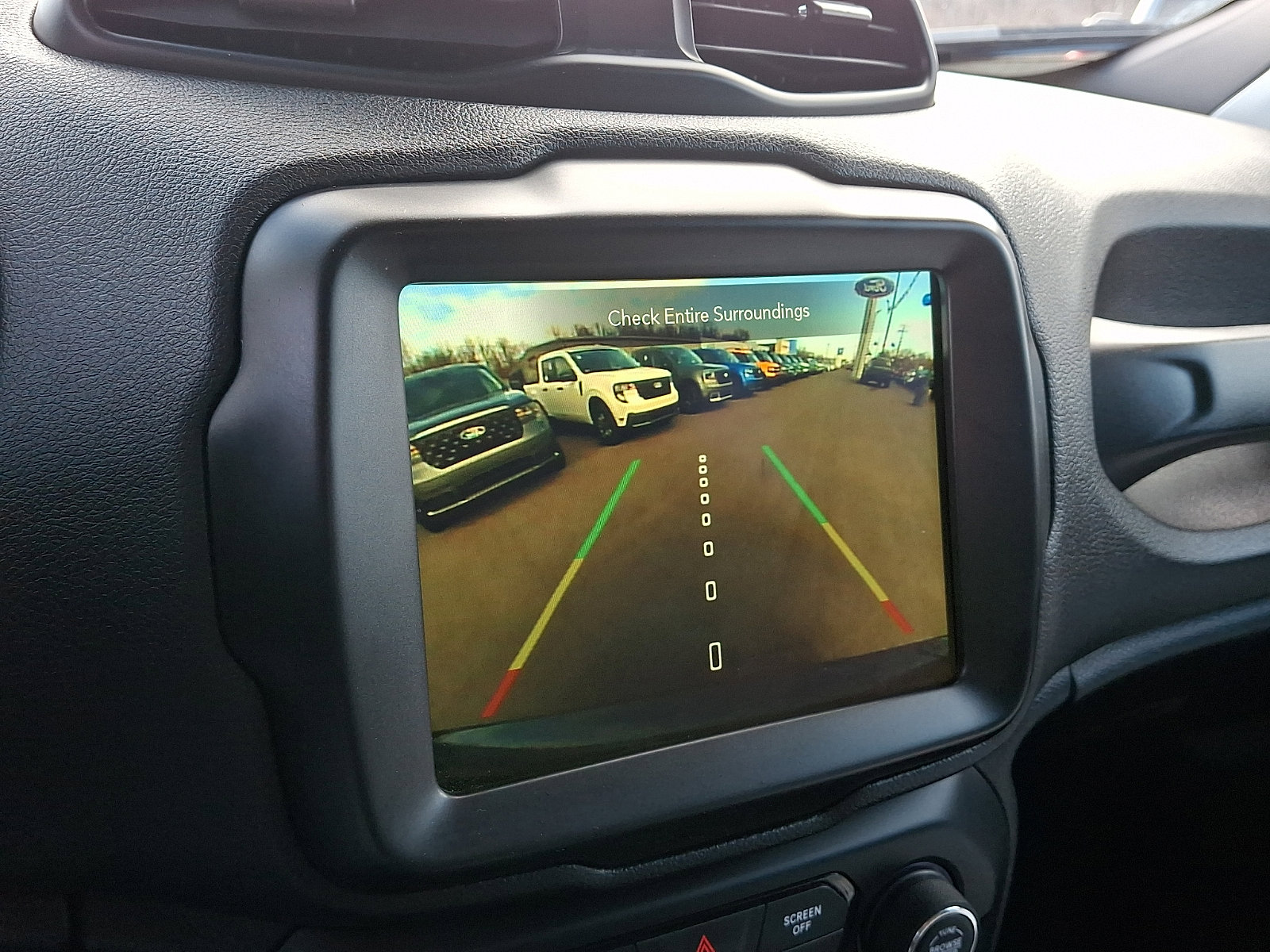 Used 2023 Jeep Renegade Latitude image 24