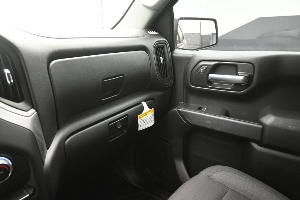 Used 2026 Chevrolet Silverado 1500 Custom AWD/4WD image 28