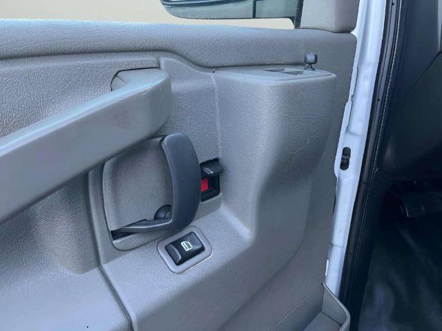 Used 2023 Chevrolet Express 2500 w/ Driver Convenience Package RWD image 12