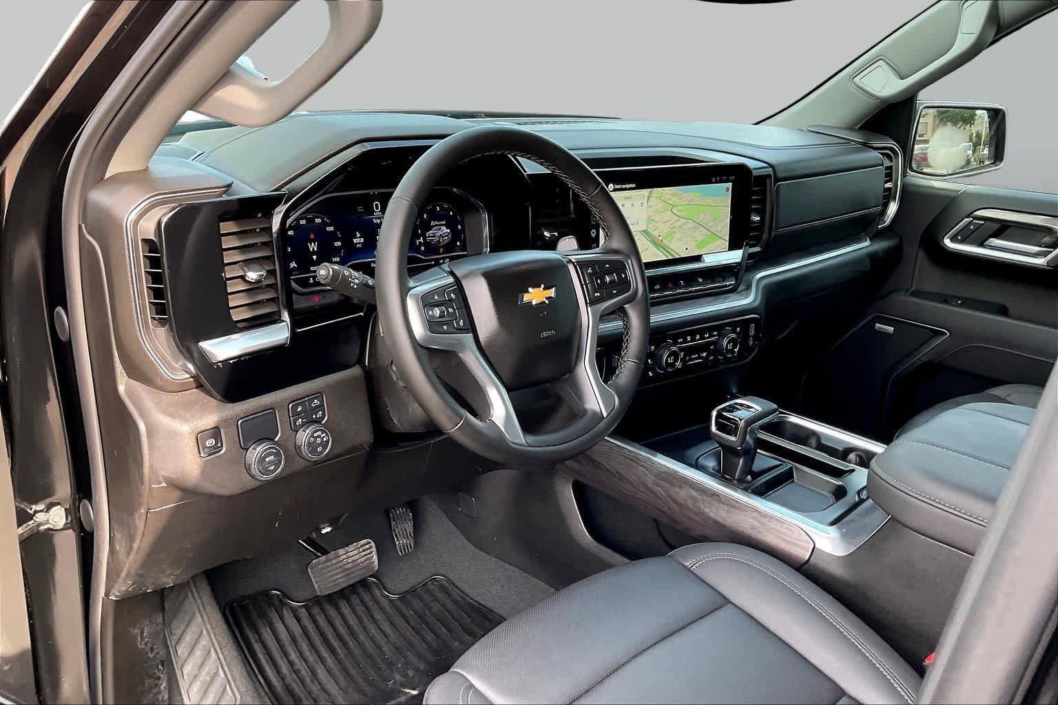 Used 2025 Chevrolet Silverado 1500 LTZ w/ LTZ Premium Texas Edition RWD image 16
