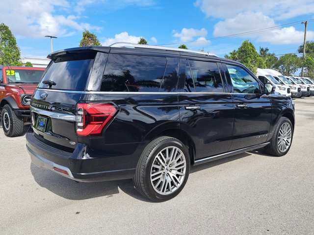 Certified 2022 Ford Expedition Platinum image 4